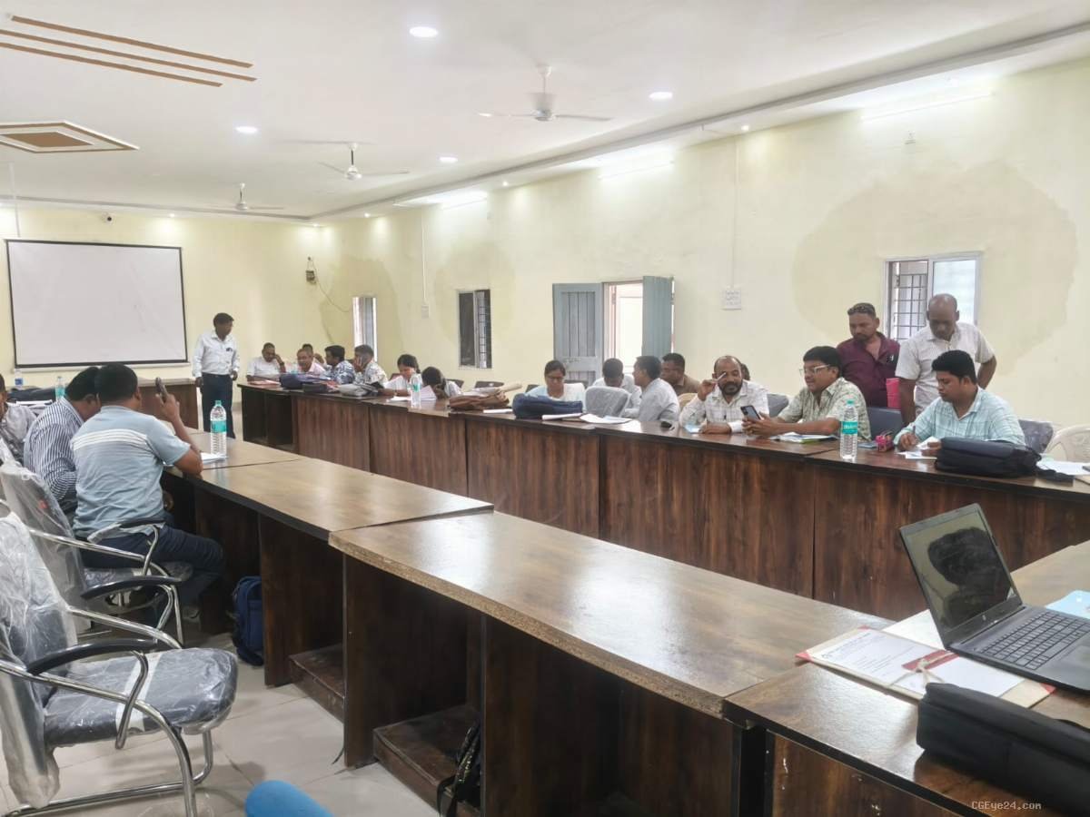 जनगणना हस्त पुस्तिका निर्माण में तेजी लाने की कवायद, 34 क्षेत्रीय पदाधिकारियों के काम की हुई गहन समीक्षा