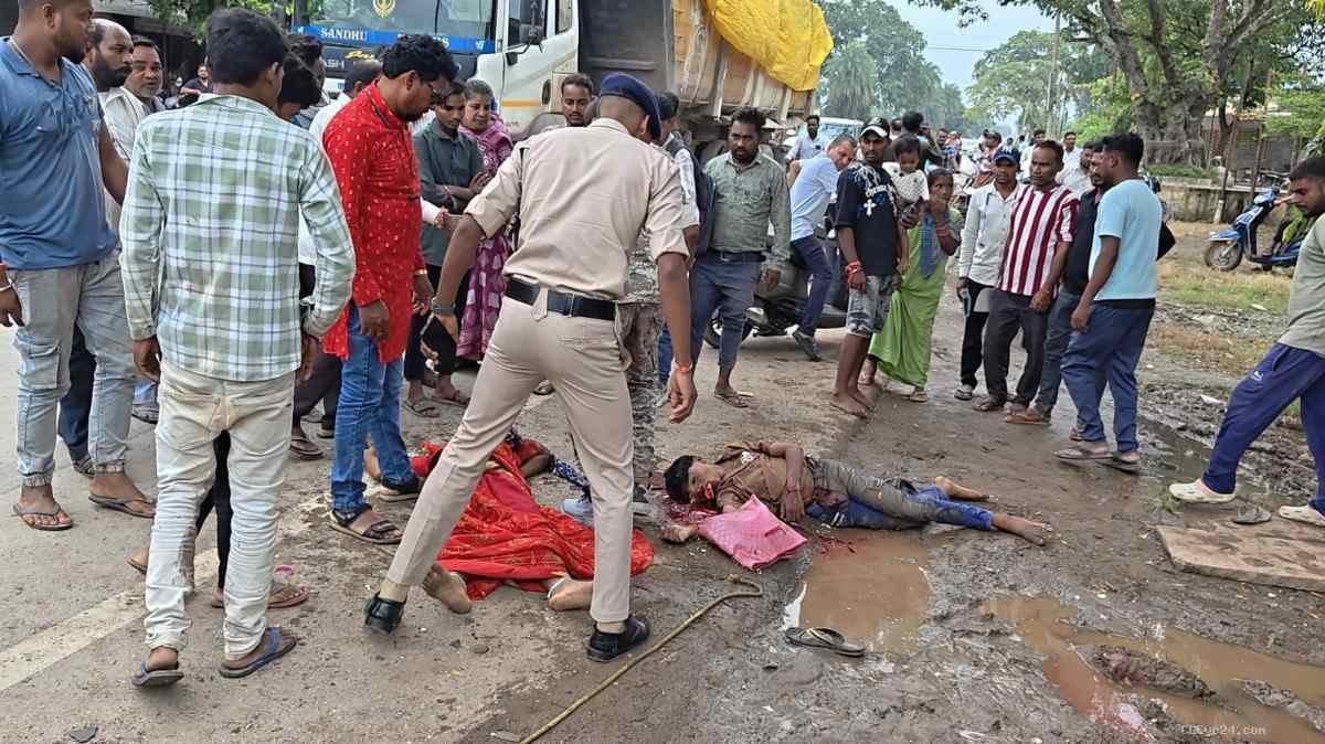 BREAKING EXCLUSIVE | सारंगढ़ में भीषण सड़क हादसा: श्रद्धालुओं से भरी पिकअप को ट्रक ने मारी टक्कर, 2 की मौत, 30 से ज्यादा घायल।